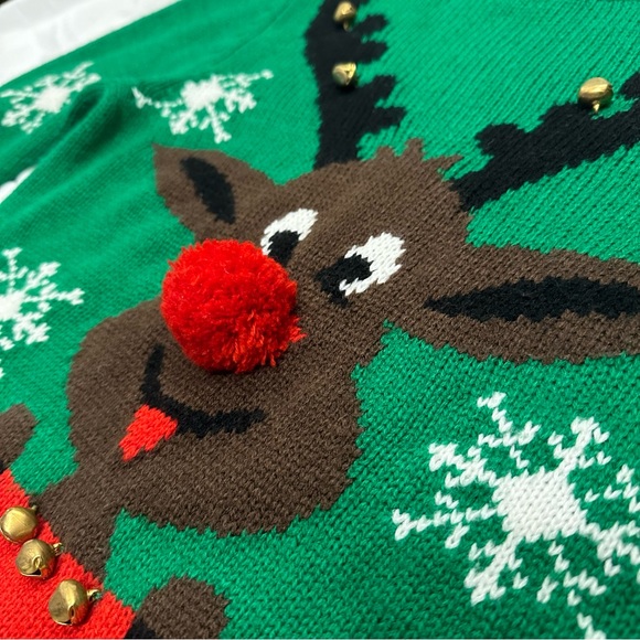Christmas sweater - Picture 3 of 3